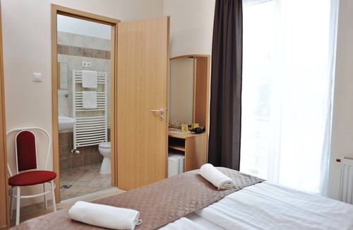 Orszagut Hotel | Hotel Papillon