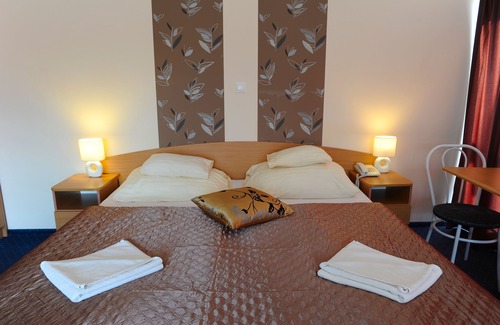 Orszagut Hotel | Hotel Papillon
