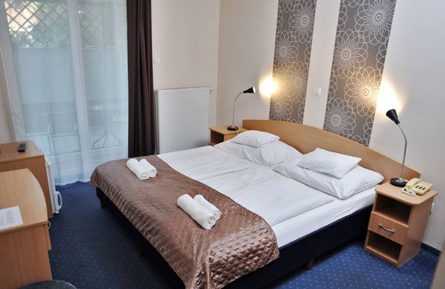 Orszagut Hotel | Hotel Papillon