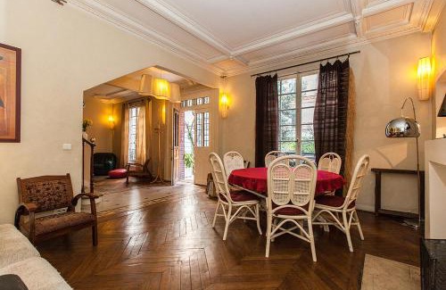 Neuilly-sur-Seine Casa | Hotel Particulier, Neuilly sur Seine, Palais des Congrès