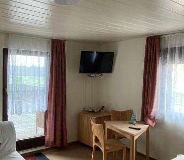 Mainhardt Hotel | Hotel-Pension-Waldblick