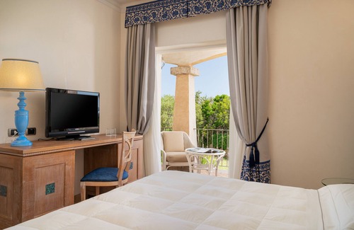 Cala di Volpe Hotel | Hotel Petra Bianca