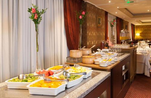 Downtown Santiago Hotel | Hotel Plaza San Francisco