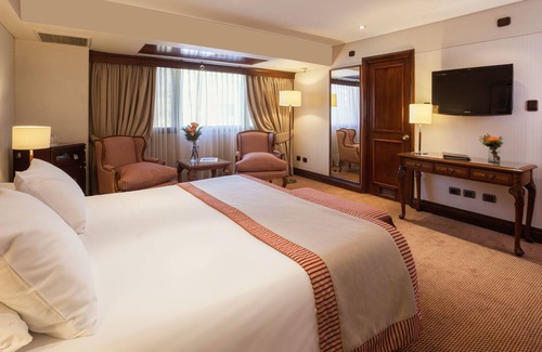 Downtown Santiago Hotel | Hotel Plaza San Francisco