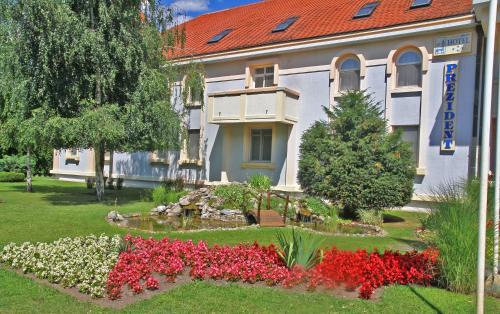 Palic Hotel | Hotel Prezident