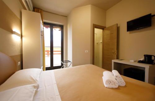 San Benedetto di Lugana Hotel | Hotel Primavera