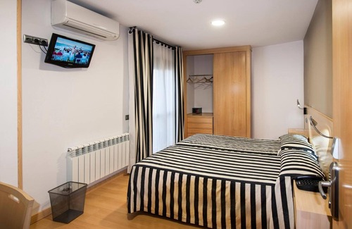 Old Town of Avila Hotel | Hotel Puerta de la Santa