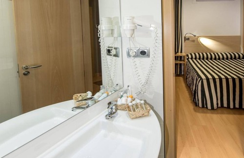 Old Town of Avila Hotel | Hotel Puerta de la Santa