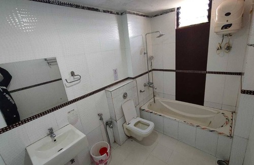 Koraput Cama Y Desayuno | HOTEL RAJ RESIDENCY