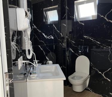 Qender Hotel | Hotel Real