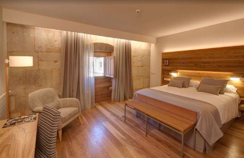 Old Town Hotel | Hotel Real Colegiata San Isidoro