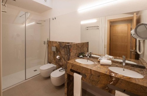 Old Town Hotel | Hotel Real Colegiata San Isidoro