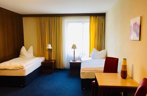 Sankt Augustin Hotel | Hotel Regina - DG drei D.G. GmbH