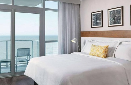 Myrtle Beach Complejo | Spacious 1-bedroom + Ocean Front Balcony in Myrtle Beach - pools & hot tubs!