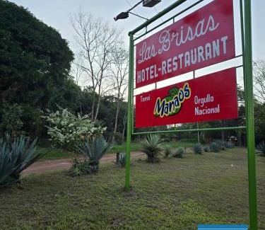 Puerto Esperanza Hotel | Hotel & Restaurant Las Brisas