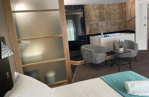 Loriol-sur-Drome Hotel | Hotel-Restaurant Les Oliviers