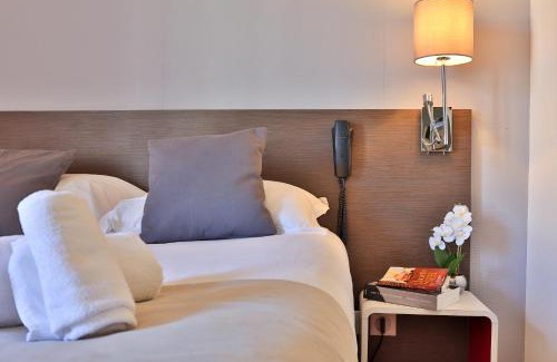 Villeneuve-Loubet Hotel | Hotel & Restaurant Perla Riviera