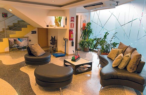 Catia La Mar Hotel | Hotel Restaurante Alto Mar C.A.