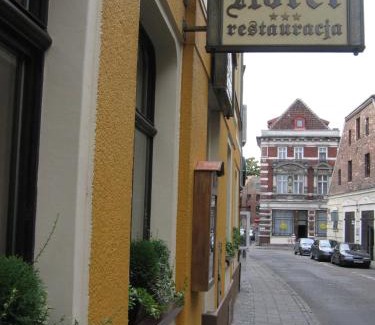 Stare Miasto Hotel | Hotel Retman