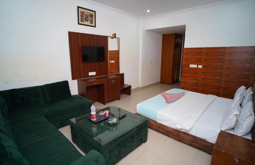 Sahibabad Hotel | Hotel Rise - Vaishali