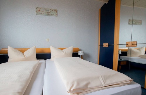 Mainz-Bingen Casa | Hotel room in Dolgesheim