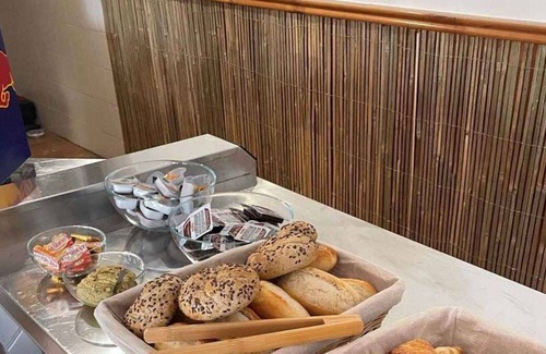 Balatonboglar Apartamento | Apartamento vacacional en una pensión con desayuno, panorama y 2 balcones
