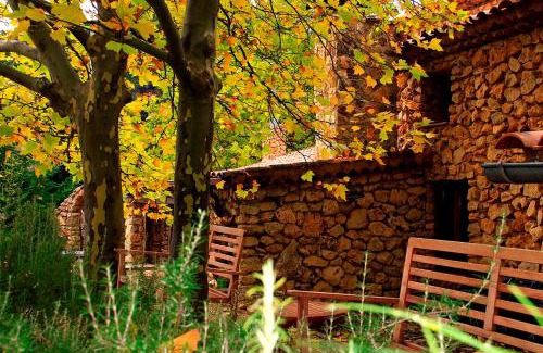 Riopar Cama Y Desayuno | Hotel Royo Guarde-Puente Faco, junto al río Mundo