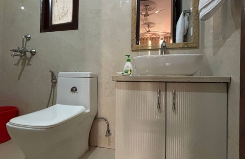 Sector 15 Hotel | Hotel Saina Stay Inn