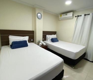 Zona Colonial Hotel | Hotel santa fe plaza