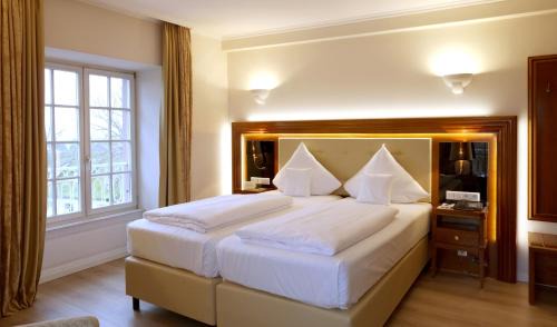 Edesheim Hotel | Hotel Schloss Edesheim