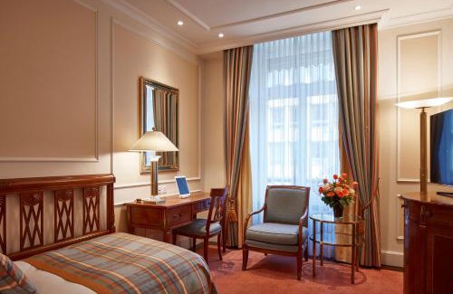 Old Town Hotel | Hotel Schweizerhof Zürich