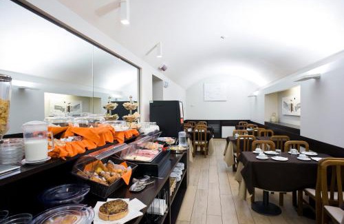 Rione XVIII Castro Pretorio Hotel | Hotel Select Garden