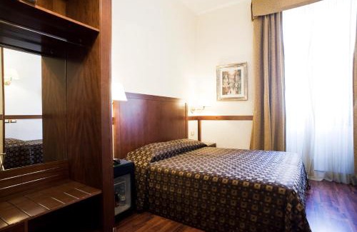 Rione XVIII Castro Pretorio Hotel | Hotel Select Garden