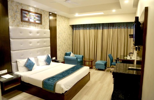 Zirakpur Hotel | Hotel Shagun
