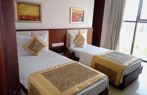 Dwarka Hotel | HOTEL SHHAURYA