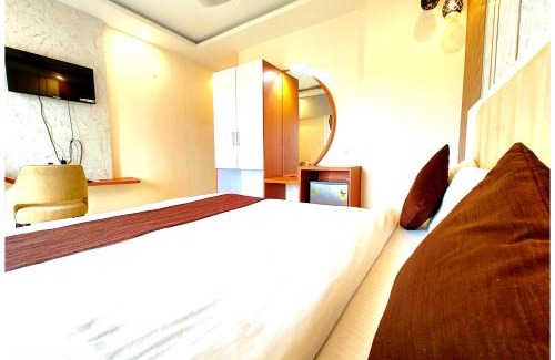 Cuttack Hotel | Hotel Shree Gajanana Puri Near Sea Beach -Hotel-at-Prime-Location Spacious-Room - Restaurant & Lift Facilities