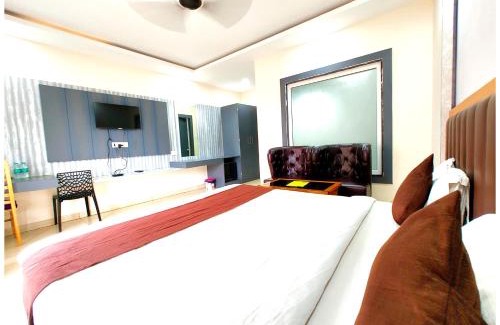 Cuttack Hotel | Hotel Shree Gajanana Puri Near Sea Beach -Hotel-at-Prime-Location Spacious-Room - Restaurant & Lift Facilities