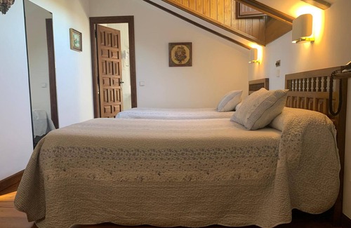 Santillana del Mar Hotel | Hotel Siglo XVIII