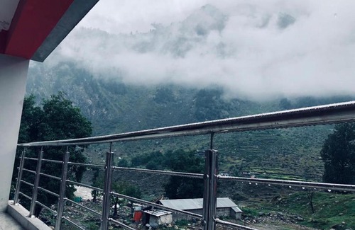 Mansehra Hotel | Hotel Silver Oaks