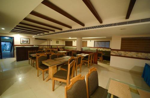 Thalassery Hotel | HOTEL SKY PARK