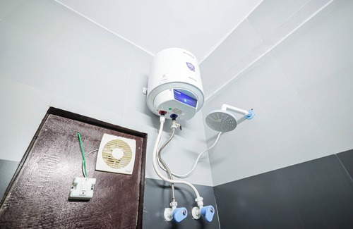 Baraula Hotel | Hotel Spark Inn || Near Motherhood Hospital