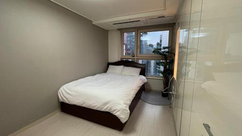 Seocho-dong Apartamento | # Hotel Style # Cozy # Gangnam Plastic # Super Station Area # High-rise City View # Airport Bus # Comfort in the City # Gangnam-daero # Chromecast
