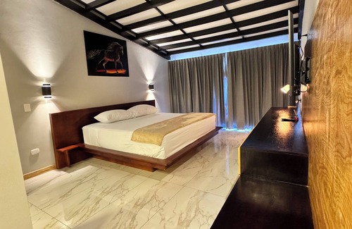 Costa Del Sol Complejo | HOTEL TESORO BEACH