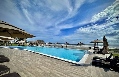 Costa Del Sol Complejo | HOTEL TESORO BEACH