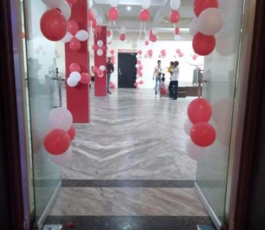 Kushinagar Cama Y Desayuno | Hotel the Ideal