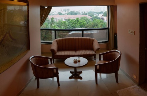 Central Pune Hotel | Hotel The Samrat
