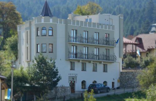 Skhidnytsya Casa | Hotel Three Korony