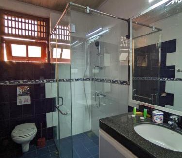 Ettukala Hotel | Hotel Transylvania - Negombo