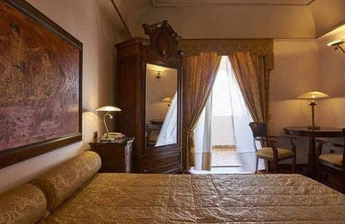 Lipari Historic Centre Hotel | Hotel Tritone