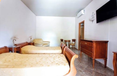 Lipari Historic Centre Hotel | Hotel Tritone